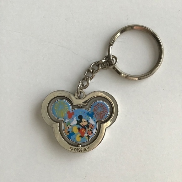 Vintage Walt Disney World Mickey Mouse Ears Swivel Keychain Keyring Castle - Picture 6 of 11